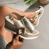 Baylie - Stylische Metallic-Sandalen