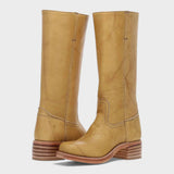 Klassische Reitstiefel mit hohem Schaft