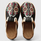 Clarize - Bestickte Flache Sandalen