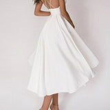 Elara - Elegantes Minimalistisches Kleid