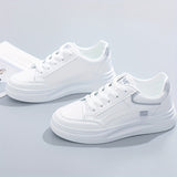 Chice weiße Sneakers mit leichtem Komfort